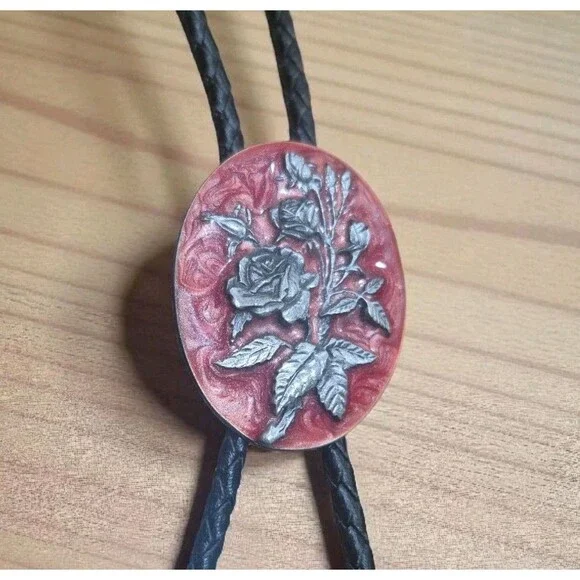 Vintage Siskiyou Bolo Tie Enamel Pewter Flower - Picture 1 of 4